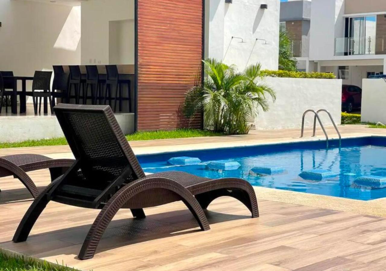 Casa Familiar En Condominio Privado Cerca De Playa Cancún Exterior foto