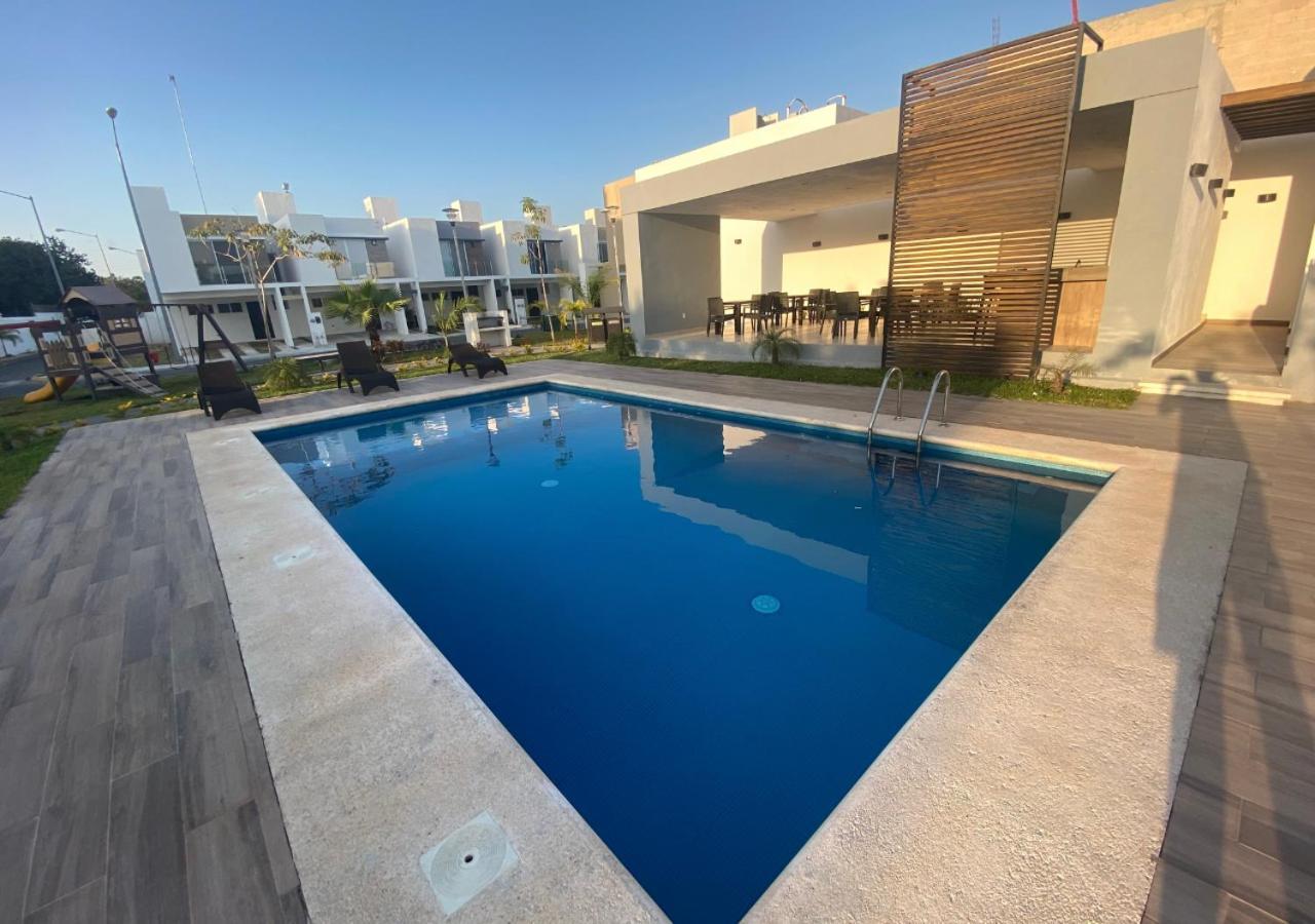 Casa Familiar En Condominio Privado Cerca De Playa Cancún Exterior foto